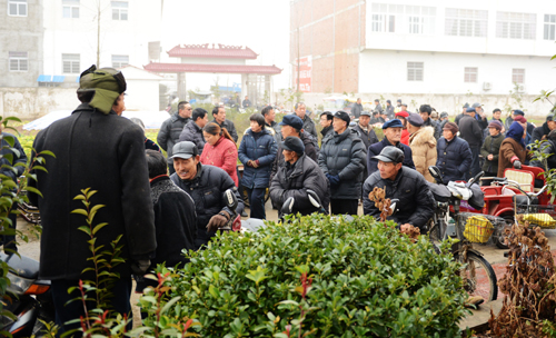 中國日報記者走基層：農(nóng)民工黃久生回家鄉(xiāng)感恩
