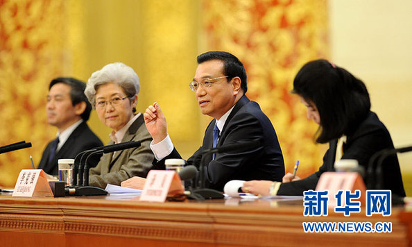 李克強記者會妙語連珠 透露出哪些經濟信號？