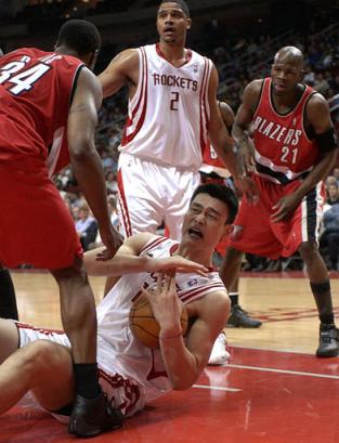 Rockets blast Trail Blazers 93-91