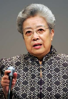 Chinese Vice Premier Wu Yi speaks at the 11th International Conference on 'The Future of Asia' in Tokyo May 23, 2005. [Reuters]