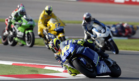 MMotoGP rider Valentino Rossi of Italy speeds on his Yamaha during the Turkish Grand Prix at Istanbul Park in Istanbul October 23, 2005. 