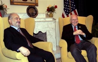 U.S. Vice President Dick Cheney (R) meets with Iraqi Prime Minister Ibrahim al-Jaafari in Baghdad December 18, 2005. 