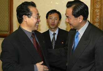 Wang Yi meets Kim Gye-gwan