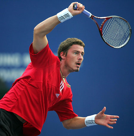 Safin won at second round