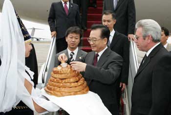 Premier Wen Jiabao in Kyrgyzstan