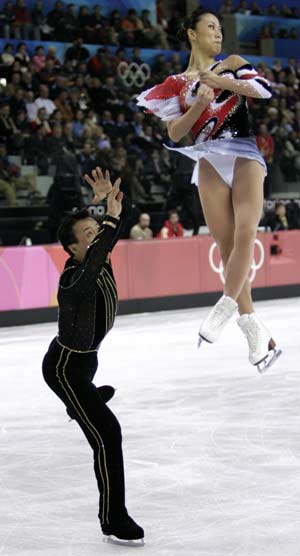 China wins silver, bronze in figure skating