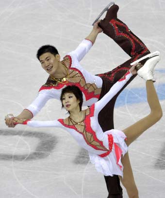 China wins silver, bronze in figure skating