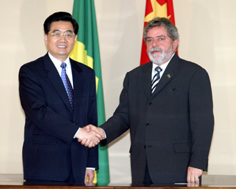 Hu pledges strategic partnership with Brazil