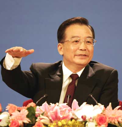 Premier Wen talks about economy, Taiwan