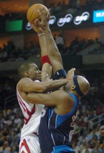 Rockets lost 106-102 to Mavericks