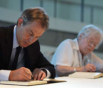 Blair signs book of condolence