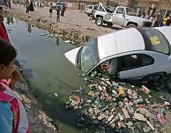 Iraqi police officer shot dead