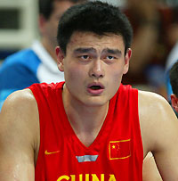 Yao Ming signs $75m contract with Rockets