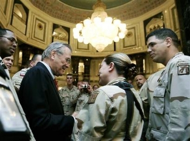 US to cut combat troops in Iraq - Rumsfeld