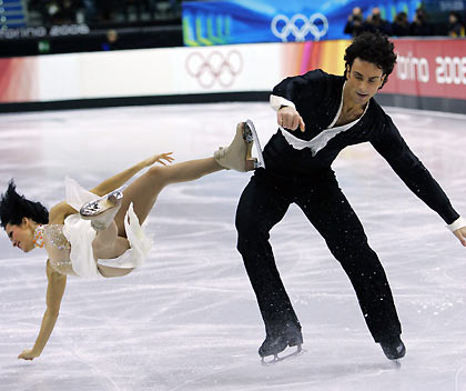 Canadian pair fall during performance