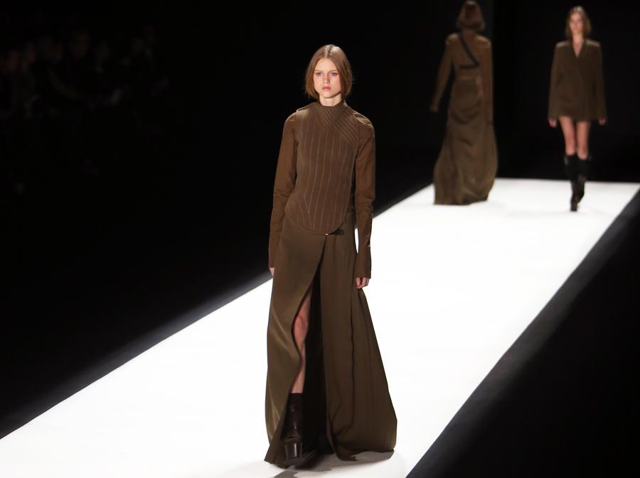 VERA WANG 2016 Fall/Winter collection at NY Fashion Week