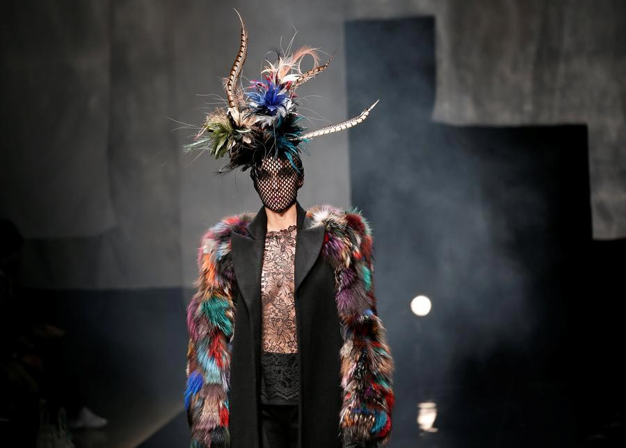 Tokyo Fashion Week: Viviano Sue and Misa Ii