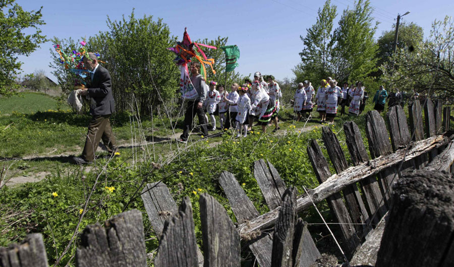 Celebrating the pagan god Yurya