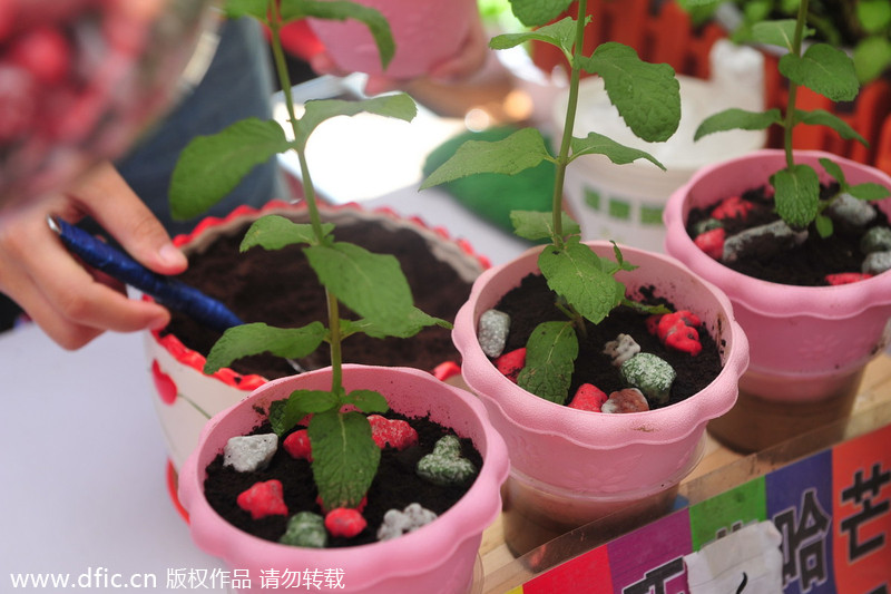 Flower pot ice cream