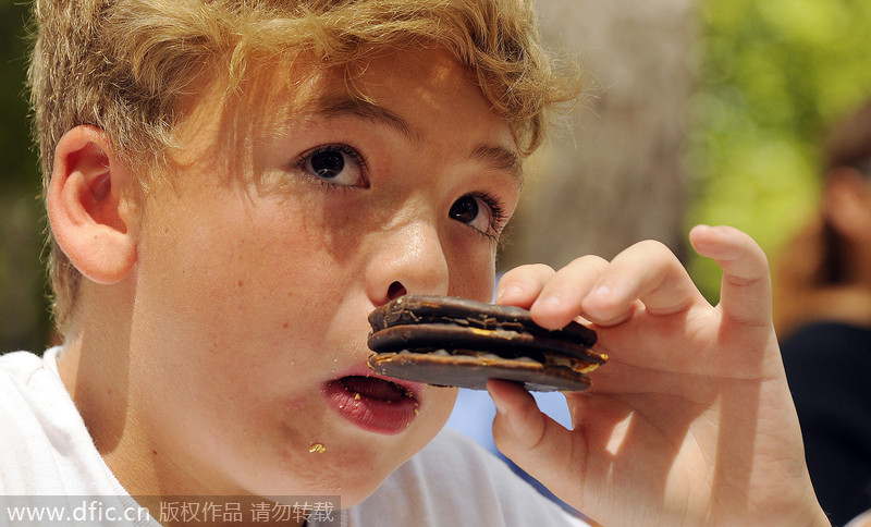 Moon pie eating contest