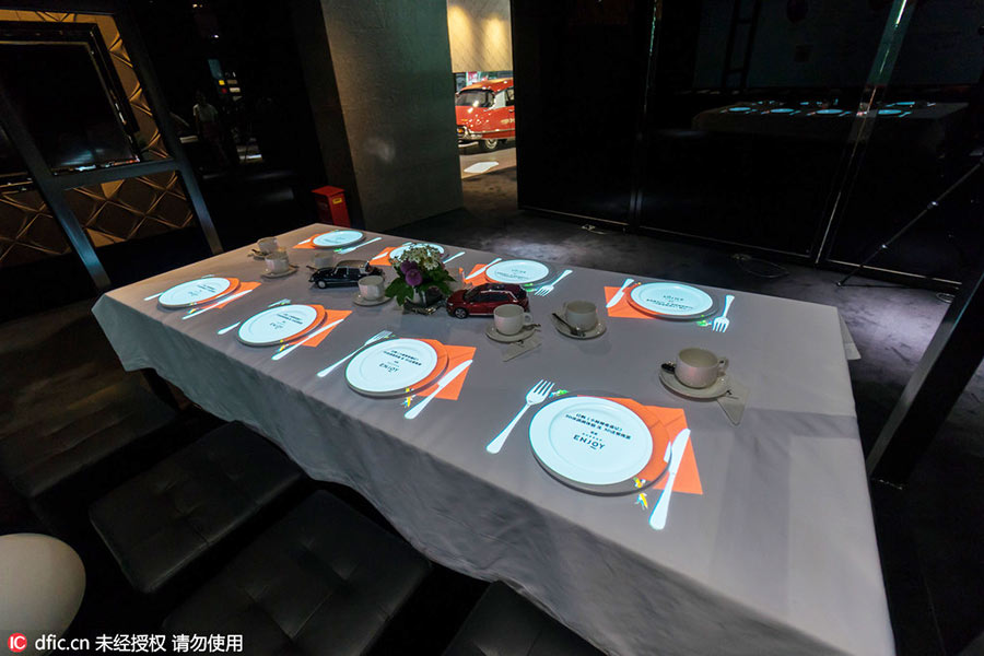 3D holographic ice cream on show in Shanghai