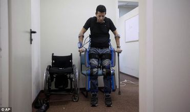 以色列截癱患者發明殘疾人專用“機器褲”