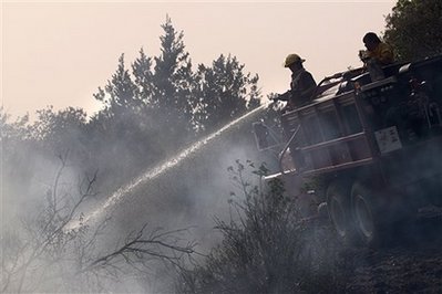 美國數(shù)州遭野火和龍卷風(fēng)襲擊 百余人傷亡