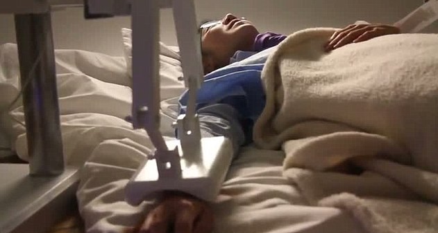 科技替代人類情感？ 藝術家設計“臨終關懷”機器人