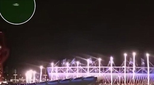 外星人造訪奧運會開幕式?倫敦夜空驚現(xiàn)不明飛行物