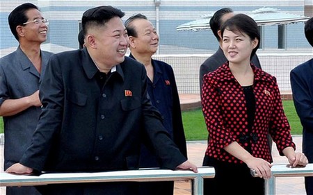 第一夫人引領時尚潮流 圓點裙裝成朝鮮最熱門消費品