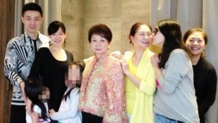 網曝大S發福近照：腰部變粗腹部隆起似有孕