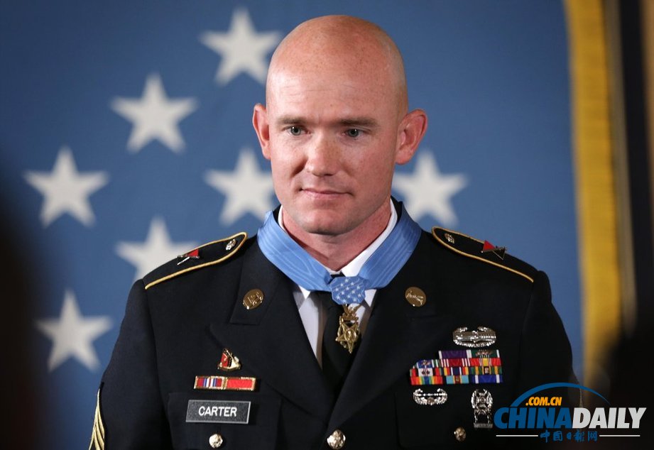 美國總統奧巴馬為美軍上士授予特殊勇敢獎章