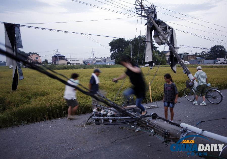 日本多地遭疑似龍卷風襲擊 致數十人受傷