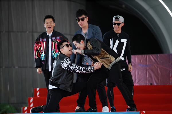 <EM>Running Man</EM> introduces singing competition to upcoming episode