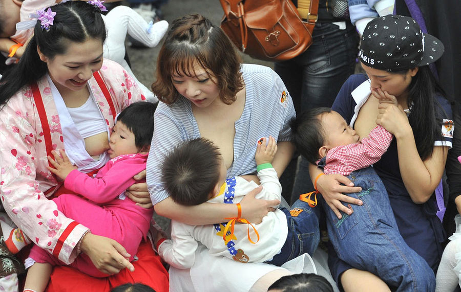 Fuzhou mothers launch campaign to promote public breastfeeding