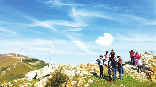 Guangling county provides stunning mountain scenery