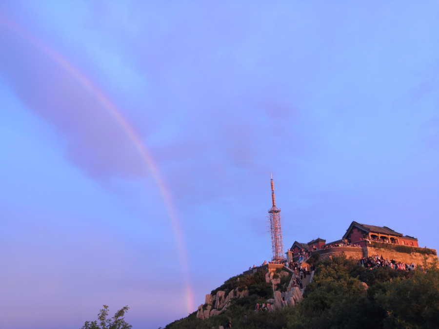 Breathtaking sunrise on Mount Tai