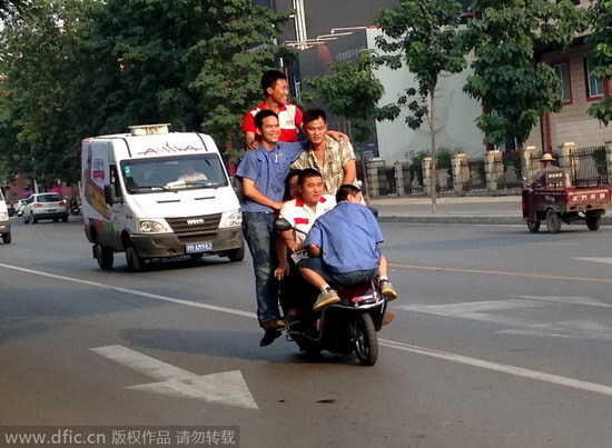 Should e-bikes be banned in China?