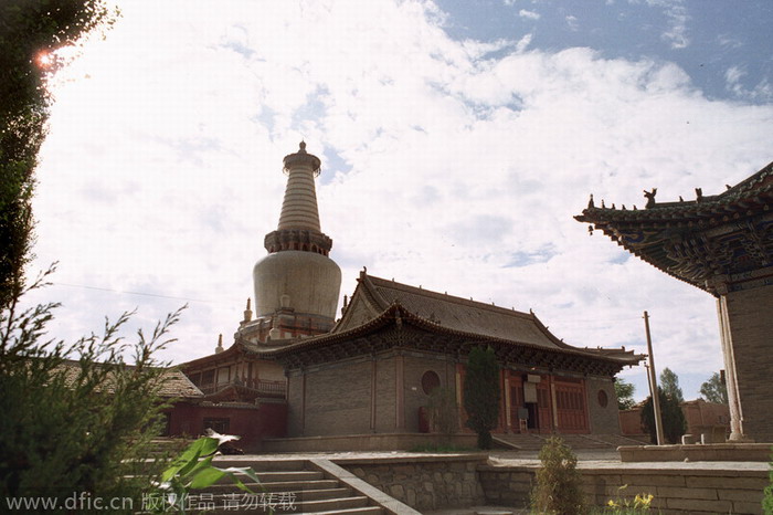 Zhangye, a city base from which to explore Danxia landform