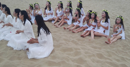 Stringing unique tune: Konghou concert held in Tarim Basin desert