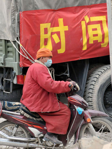 Life goes on in Yushu