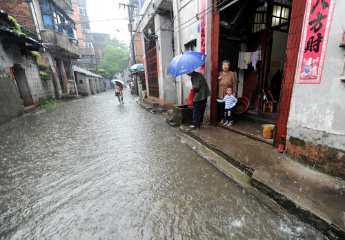 Rainstorms hit East China city