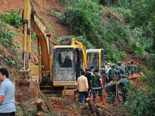 Rescue work continues in rainstorm-hit S China