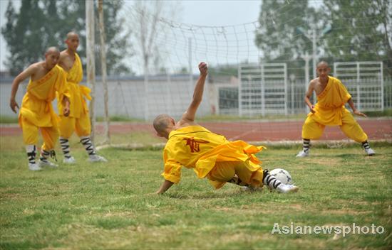 Shaolin Kung Fu catches World Cup fever