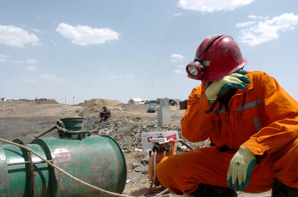 All trapped miners found dead at flooded NW China coal mine