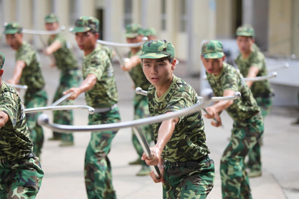 Security guards train to protect schools