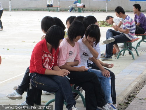 School orders students to keep same haircut