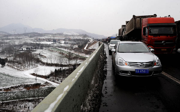 Snow blankets parts of China