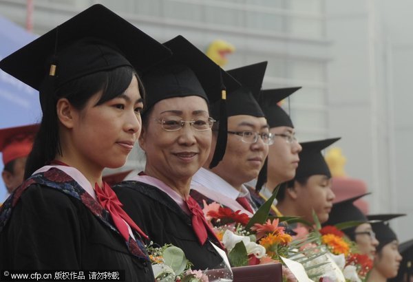 Woman, 64, receives bachelor's degree