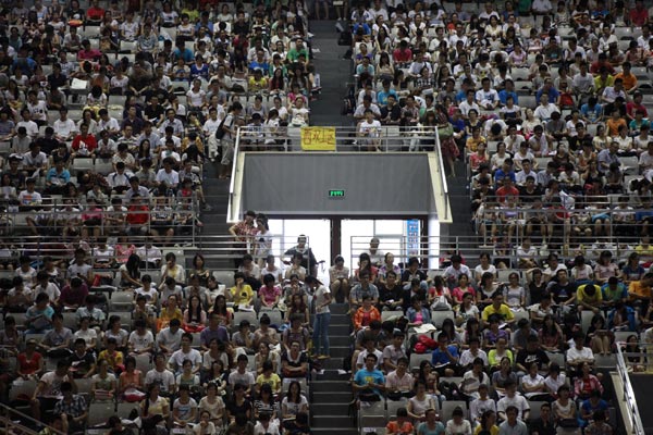 3,500 students train for graduate exam